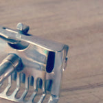 Walker & Hall safety razor (V416)