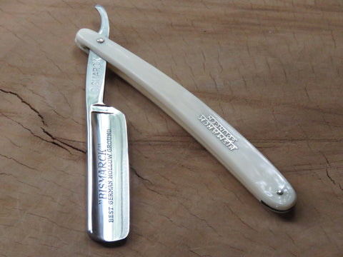 Vintage Bismarck straight razor (VR65)