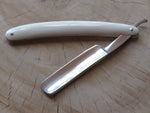 The Hamburg ring Extra hollow straight razor (VR 54)