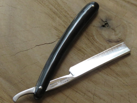 W.H. Morley and sons Clover brand razor (VR27)